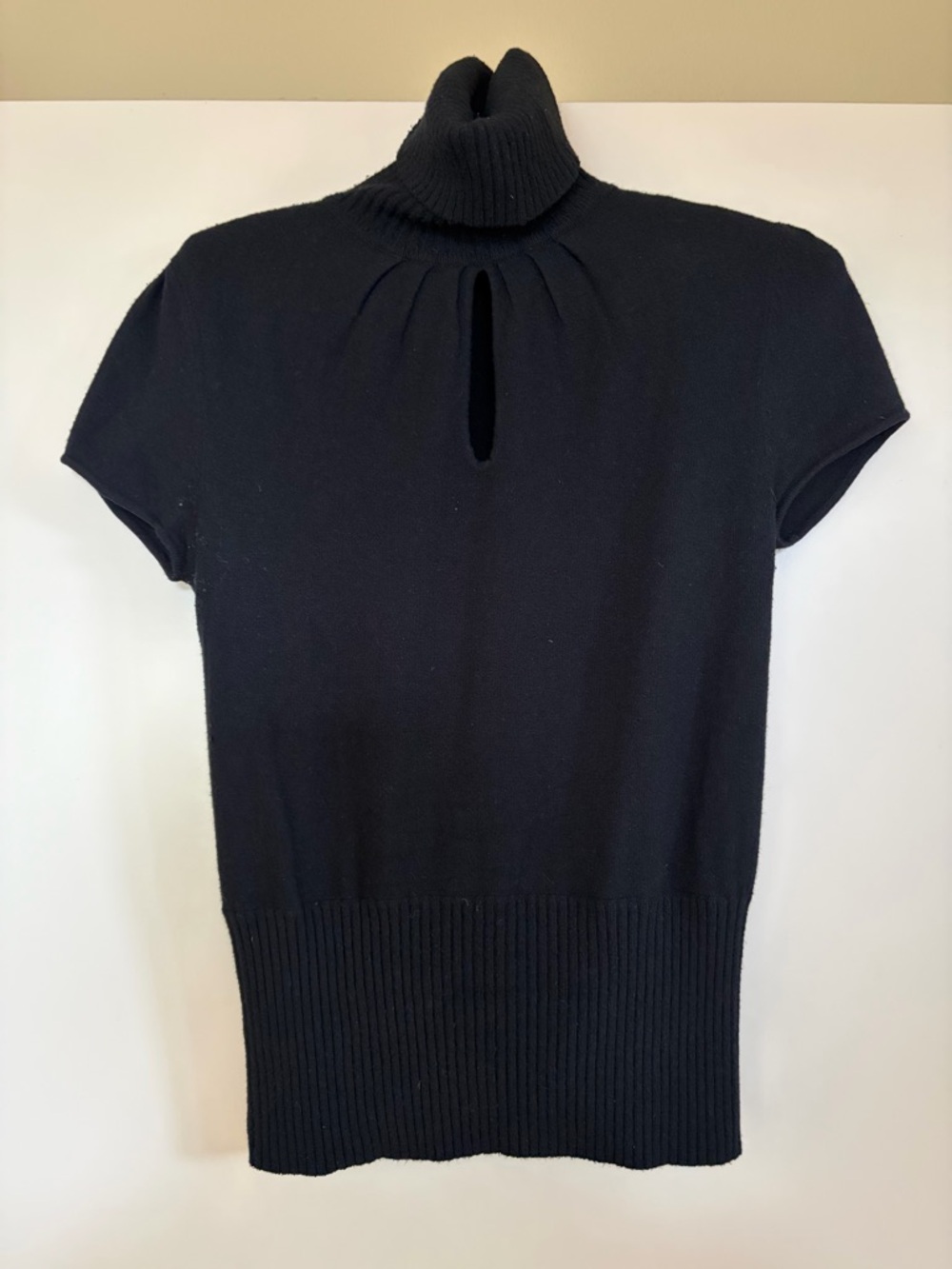 Catherine Malandrino Black Short Sleeve Knit Turtleneck Sweater w Keyhole size S